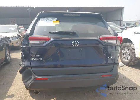 2022 Toyota Rav4 Xle Premium from USA, damaged, VIN 2T3C1RFV0NW211056